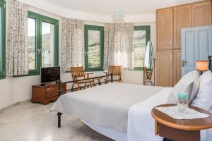 Fagias Luxury Apartment, by ZanteWize