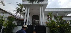 Serene Ceylon Villa - Kotikawatta