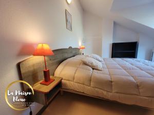 Appartements La Maison Bleue, village vacances, piscine, parking : photos des chambres