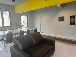 OYO 75465 Lucky Hostel - Huai Khwang