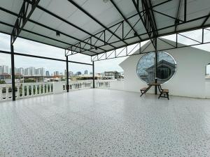 OYO 75465 Lucky Hostel - Huai Khwang