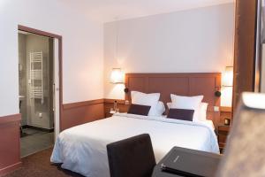Superior Triple Room room in La Maison des Armateurs