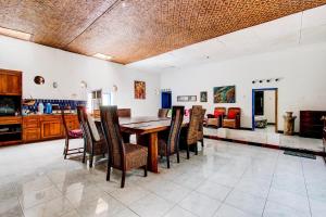 Hotel O Prawirotaman Near Keraton Yogyakarta Formerly Chez Laelik Guesthouse