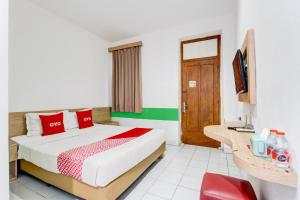 Collection O Jalan Slamet Riyadi Near Kampung Batik Kauman Formerly Hotel Grand Kota