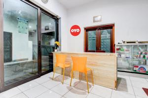 Collection O Jalan Slamet Riyadi Near Kampung Batik Kauman Formerly Hotel Grand Kota