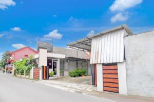 Hotel O near Plaza Ambarrukmo Yogyakarta formerly Wisma Arya 2