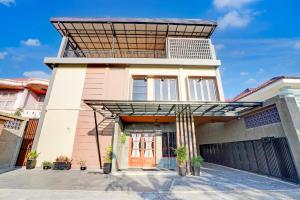 Collection O Padang City Center Near Transmart Padang Formerly De Orchids