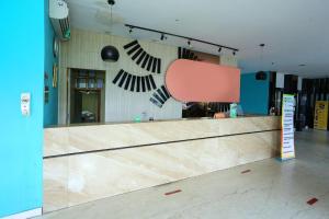 Super OYO Townhouse OAK Hotel Fiducia Pondok Gede