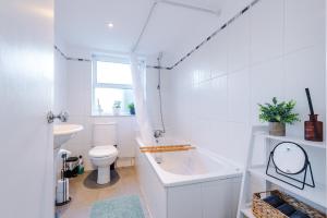 Private garden maisonette near city centre! WALKING distance from Anfield