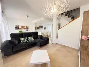 PUSHE Village Albolote Business & Culture - 阿尔沃洛特