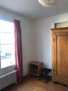 Chambre chez lhabitant dans T4 hyper proche de la gare SNCF et à 300m de la gare routière