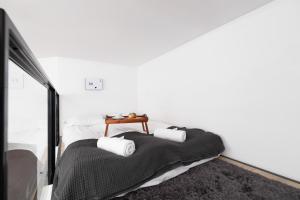 Dietla Studio with a mezzanine in the center of Kraków by Noclegi Renters