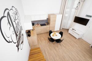 Dietla Studio with a mezzanine in the center of Kraków by Noclegi Renters