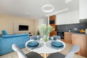 Morska Wygodny Apartament z Parkingiem by Noclegi Renters