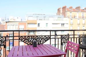 Appartements Apartment with balcony just outside Paris : photos des chambres