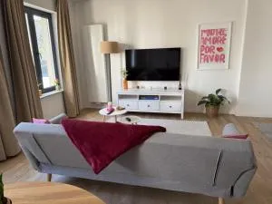 Direkt an der Landesgartenschau 2026 - Moderne Stadtwohnung am Neusser Markt! - Holzheim