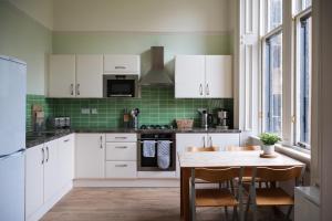 7 Crown Gardens Glasgow