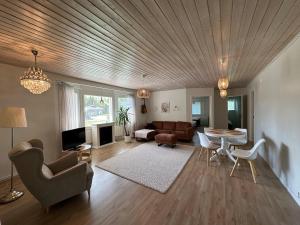 Kotimaailma - Talo rauhallisella alueella #23