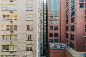 Blueground Midtown E wd doorman nr E River NYC-1527