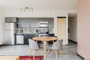 Blueground NE Bellevue gym nr parks SEA-849