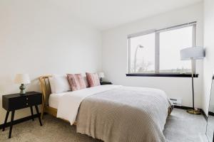 Blueground NE Bellevue gym nr parks SEA-849