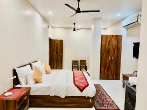 Hotel Gaur Heritage Inn