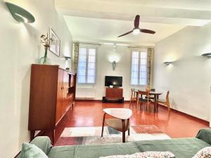 B OT Maison Barillerie - Old Town - Promenade des