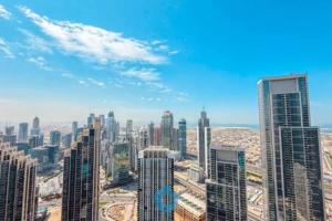 Next to Burj Khalifa & Dubai Mall - Enjoy Dubai Skyline Luxury 2BR Like Home