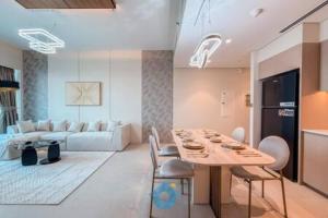 Steps from Dubai Mall Enjoy Dubai Skyline from Balcony Luxury 2 Bedroom Like Home