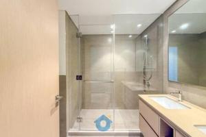 Steps from Dubai Mall Enjoy Dubai Skyline from Balcony Luxury 2 Bedroom Like Home