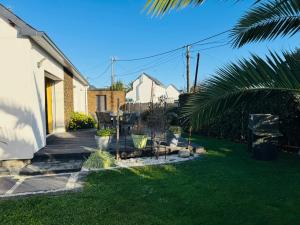 Villas Confortable maison renovee, jardin clos, 1km plage : photos des chambres