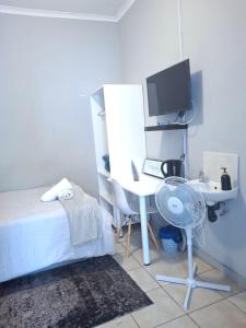 OlimG Stays Budget Room 2