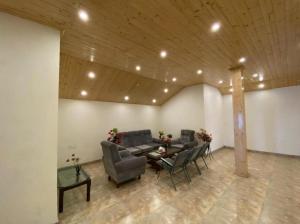 Hotel New Hadimba Palace Inn - Mountain View with Premium Rooms Near Mall Road , Manali