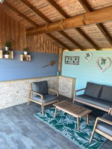 Chalets Chalet avec Jacuzzi et Piscine, deco soignee esprit cocooning : photos des chambres