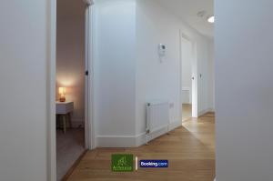 One Bedroom Apartment By Arhouse Apartments Short Lets & Serviced Accommodation Kingston With Free WiFi
