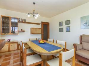 Holiday Home Tres Olivos by Interhome