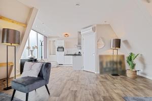 Apartment at the harbor