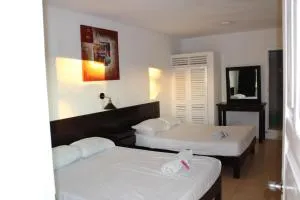 OYO Hotel Colibri - Subteniente López