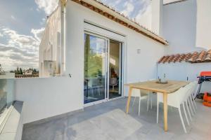 129 - Stunning Townhouse with Private Pool & Views, Benalmádena