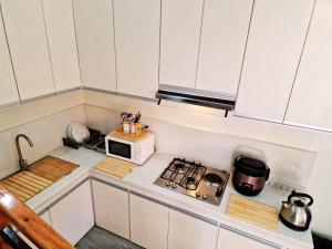 #6 Baguio City I Service Apartment I Deutsches Guesthouse & Homestay Baguio I Walking distance to Lordes Grotto and nearby tourist attractions