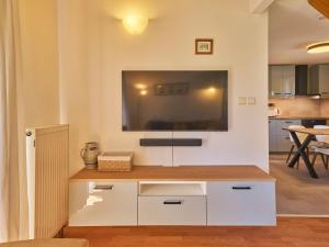 Holiday Home Holiday Hill 40 by Interhome