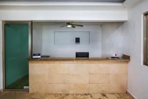 Capital O Cancun International Airport 24 7