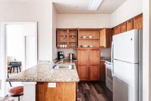 Blueground Univ Dist AC elev nr UW Burke SEA-850