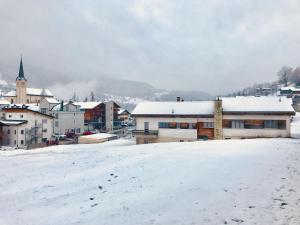 Apartment Fifinhaus 1- OG Süd by Interhome