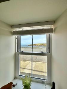 Luxury Coastal Cottage