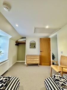 Luxury Coastal Cottage