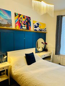 Central, Modern Apartment - Private Terrace - Dog Friendly