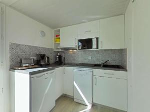 Maison cosy avec mezzanine, piscine chauffée, proche mer - 4 couchages - parking privatif - FR-1-224A-1