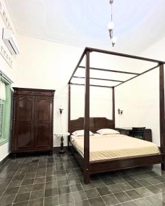 Charming Colonial Home near Botanical Garden