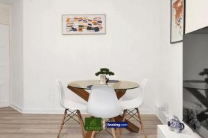 1 Bedroom Apartment By Arhouse Apartments Short Lets & Serviced Accommodation Highbury With Free WiFi